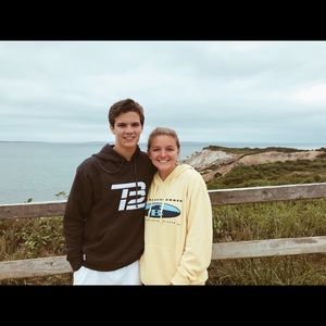 Meet your Posher, Mia